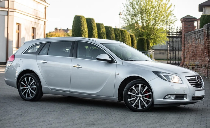 Opel Insignia cena 25900 przebieg: 198123, rok produkcji 2012 z Świdwin małe 277
